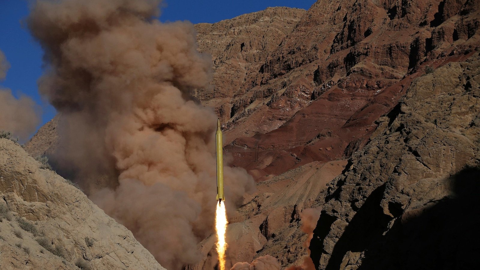 us-believes-iran-has-transferred-short-range-ballistic-missiles-to-russia,-ap-sources-say