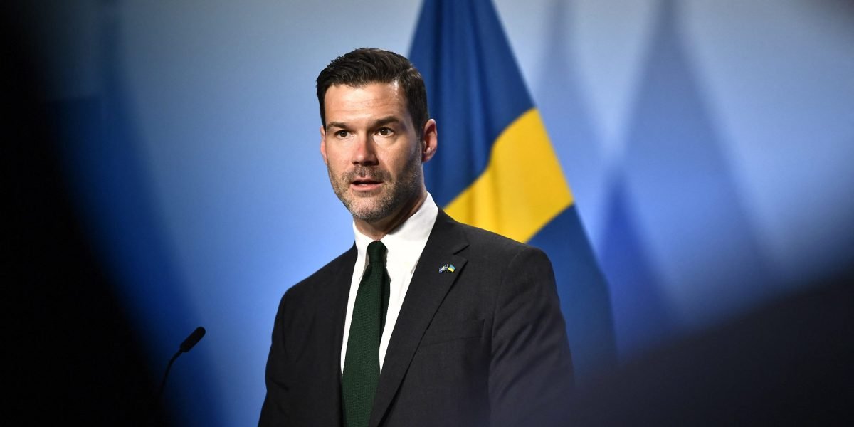 sweden-wants-to-pay-immigrants-up-to-$34,000-to-voluntarily-leave