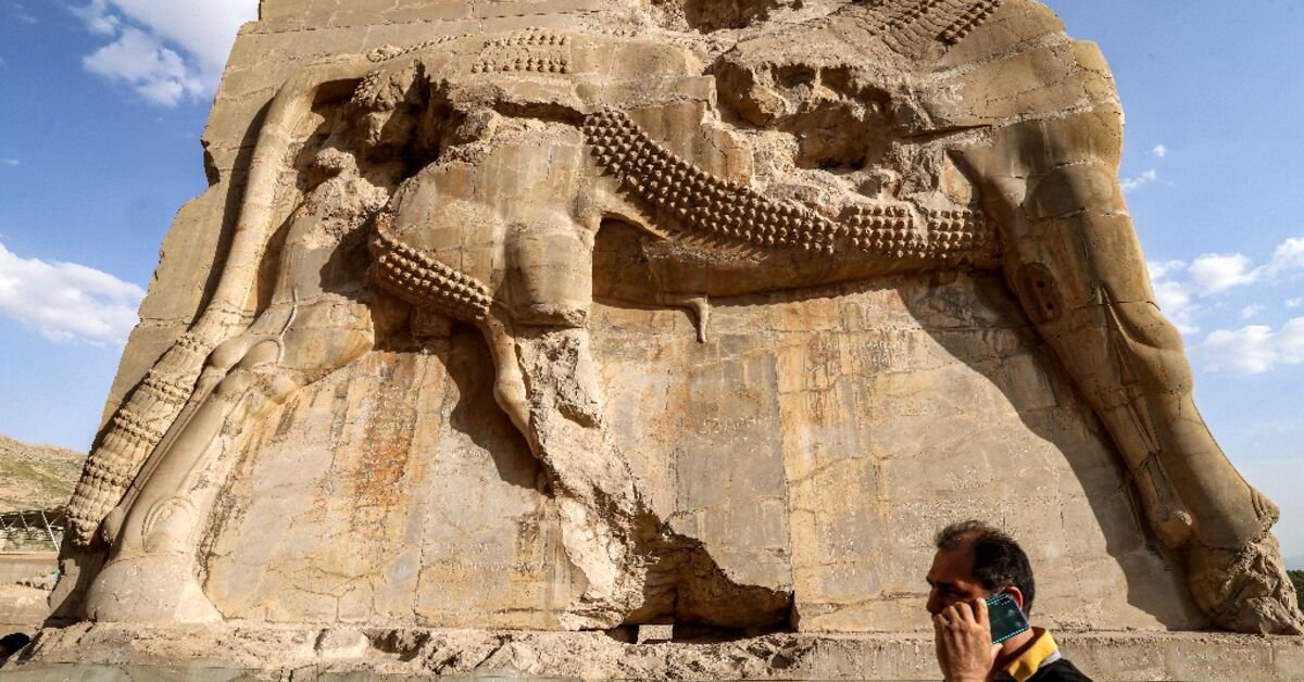 the-stone-eaters-that-threaten-iran’s-ancient-persepolis