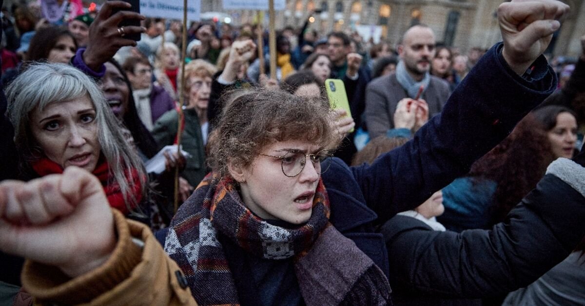 iranian-student-in-underwear-protest-moved-to-‘specialised-care-centre’:-iran-embassy-in-paris