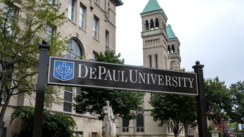 2-jewish-depaul-students-attacked-while-showing-support-for-israel,-chicago-university-says