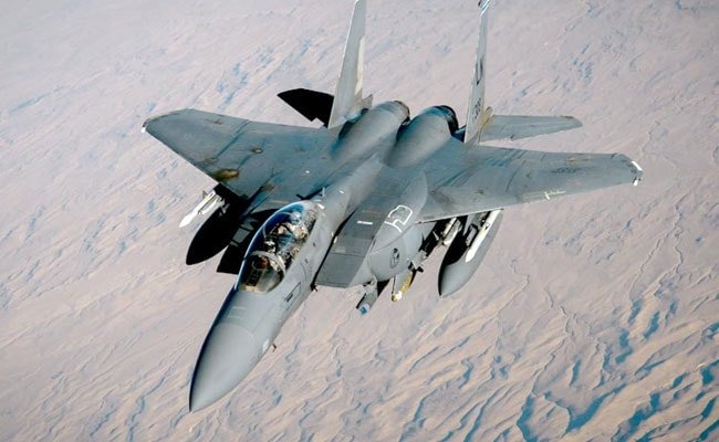 f-15-fighter-jets-arrive-in-middle-east:-us-military