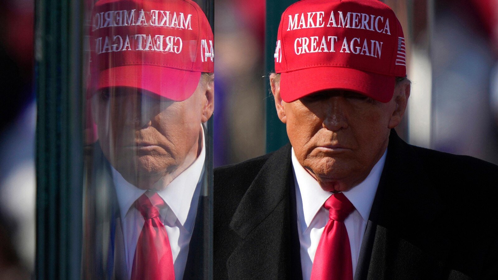 fbi-thwarts-iranian-murder-for-hire-plan-targeting-donald-trump