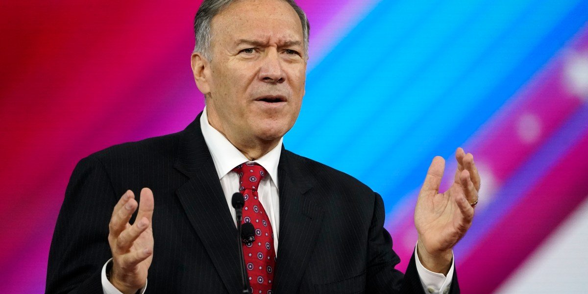 former-secretary-of-state-mike-pompeo-says-trump-won’t-let-putin-‘roll-through-ukraine’