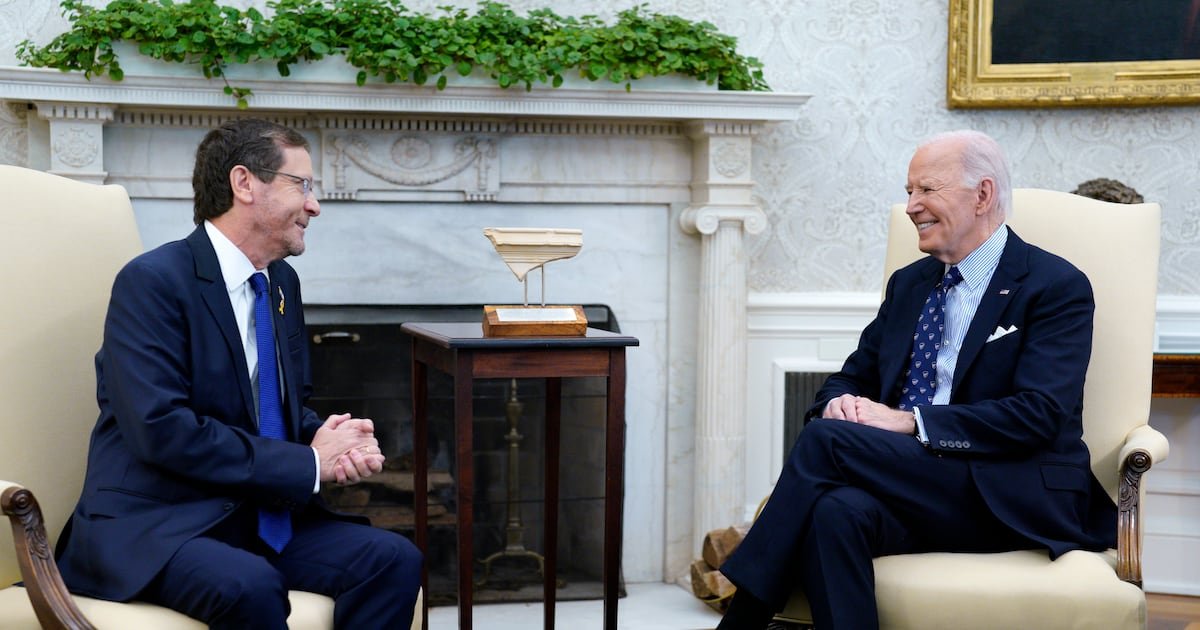 biden-meets-israel’s-herzog-as-us-gaza-aid-deadline-expires