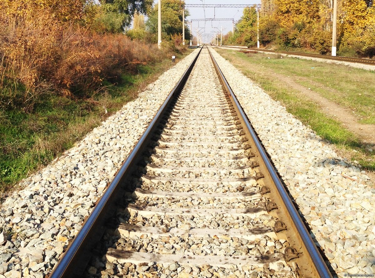 Iran, Russia discuss construction of railway from Azerbaijan to Persian Gulf