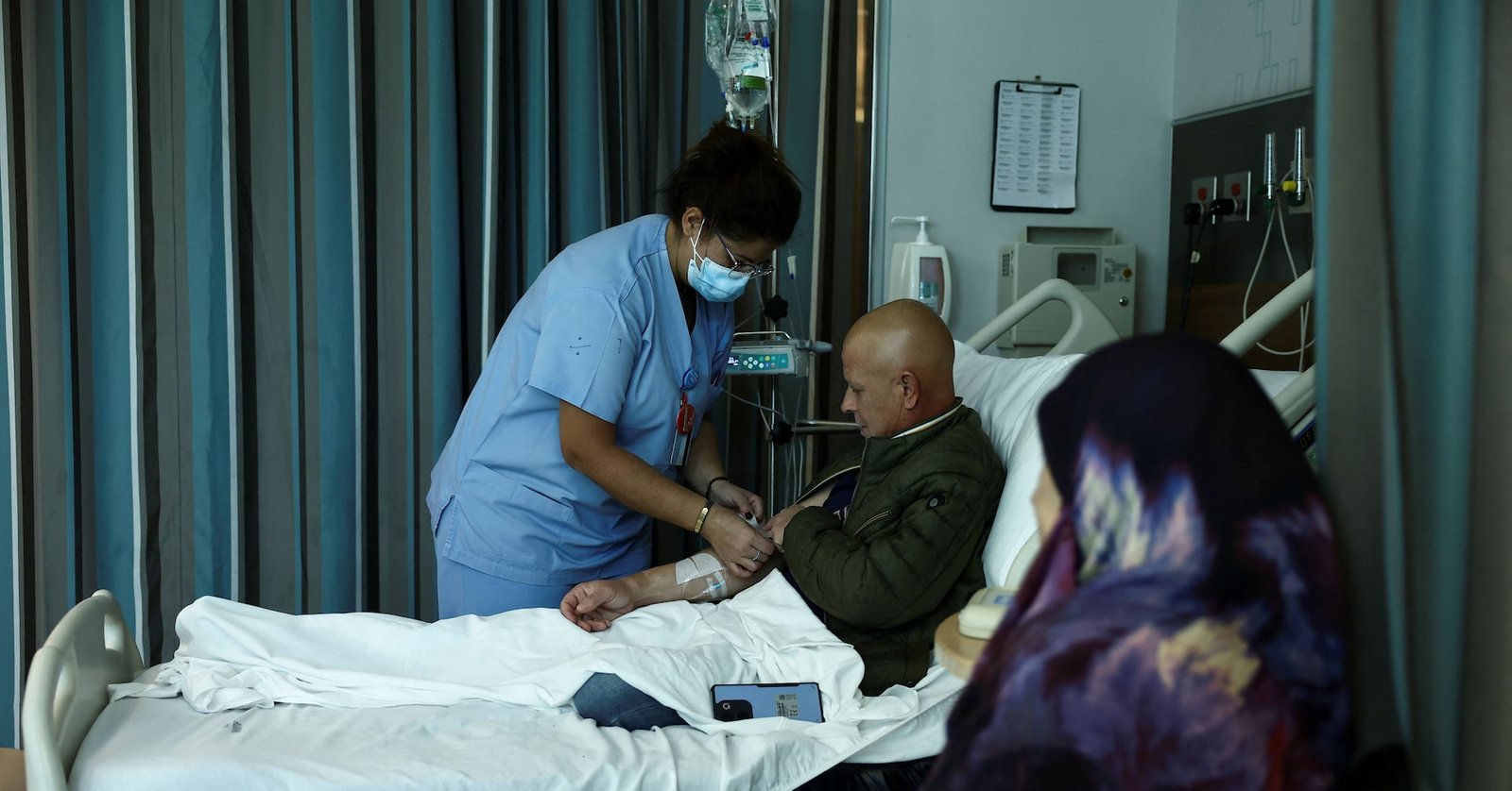 displaced-by-war,-cancer-patients-in-lebanon-struggle-for-survival