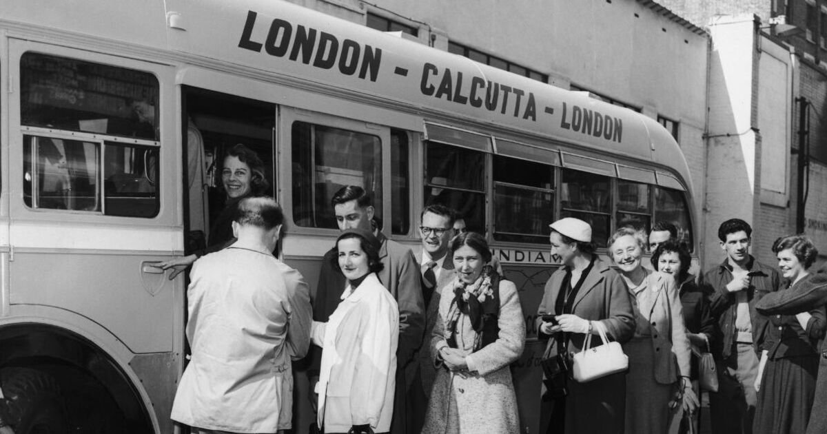the-incredible-bus-journey-which-took-passengers-20,000-miles-around-the-world-in-50-days