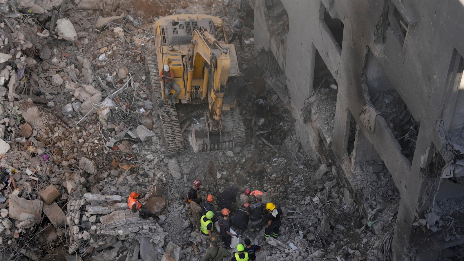 israeli-strike-on-lebanese-army-center-kills-soldier,-wounds-18-others
