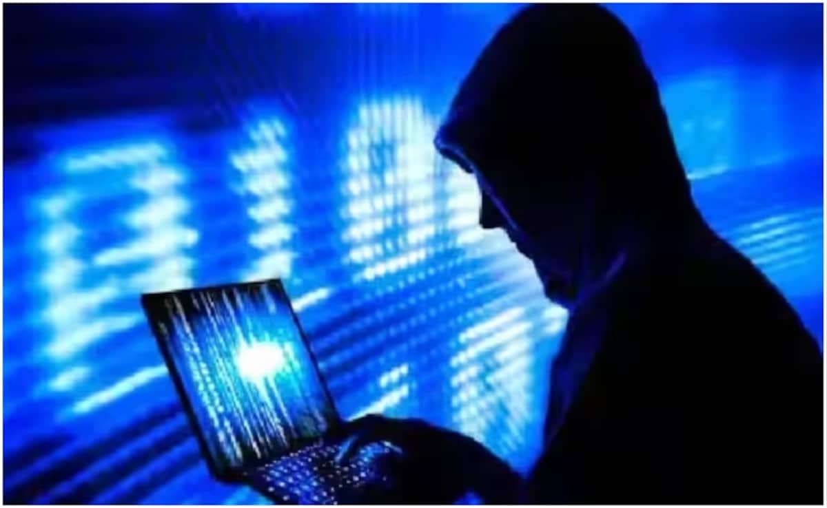 noida-woman-gets-fake-probe-agency-notices-on-whatsapp,-duped-of-rs-34-lakh