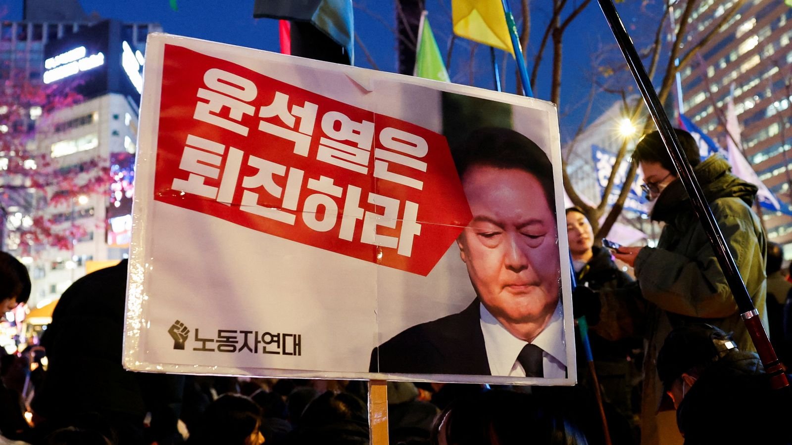 south-korea-latest:-president-faces-impeachment-–-as-martial-law-chaos-a-‘wake-up-call-for-west’