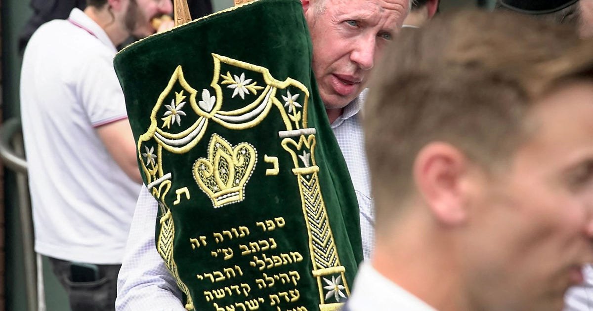 Australian PM Says ‘Zero Tolerance for Antisemitism’ After Melbourne Synagogue Arson