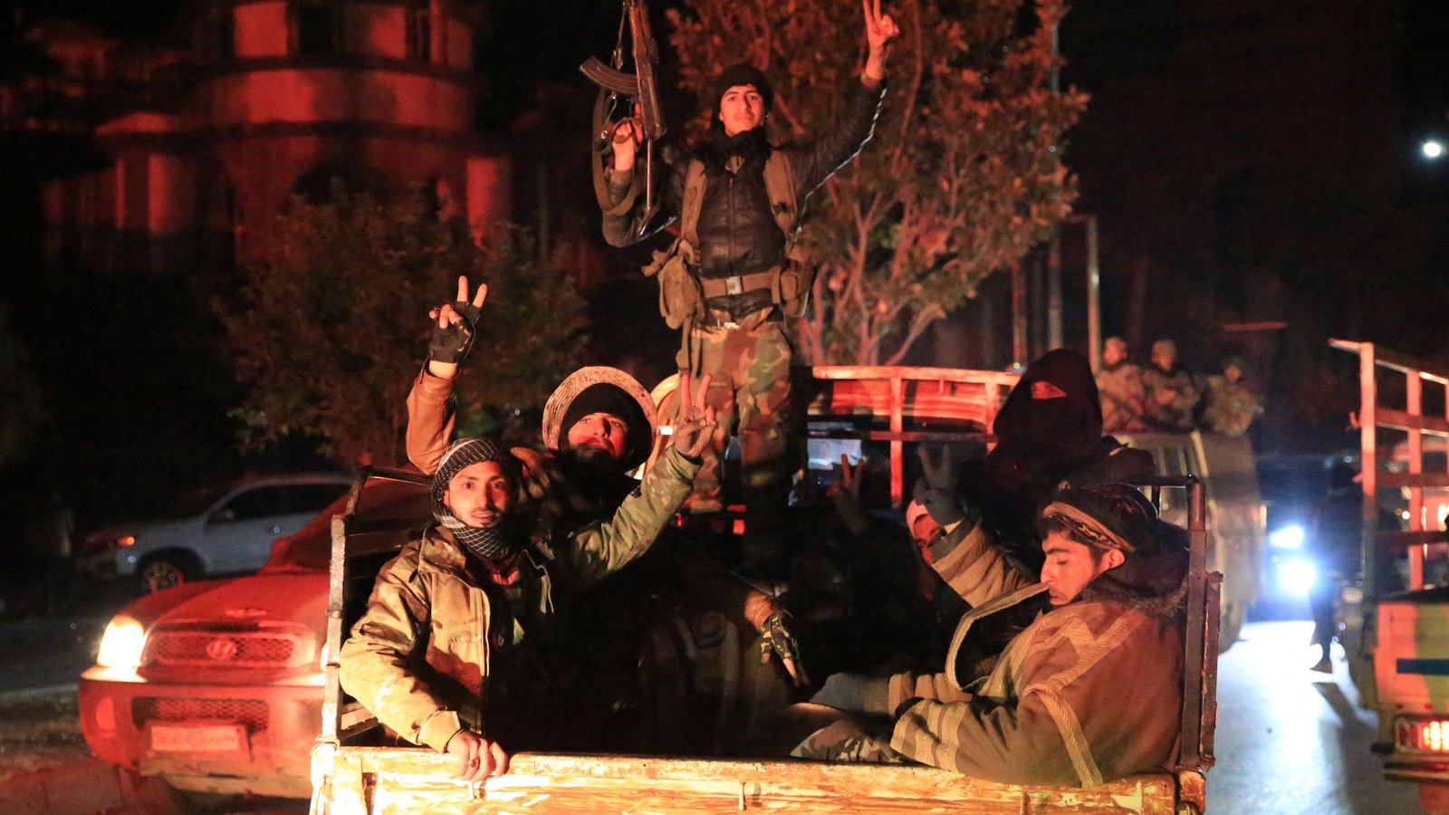 panic-–-iran’s-struggle-with-syrian-upheaval