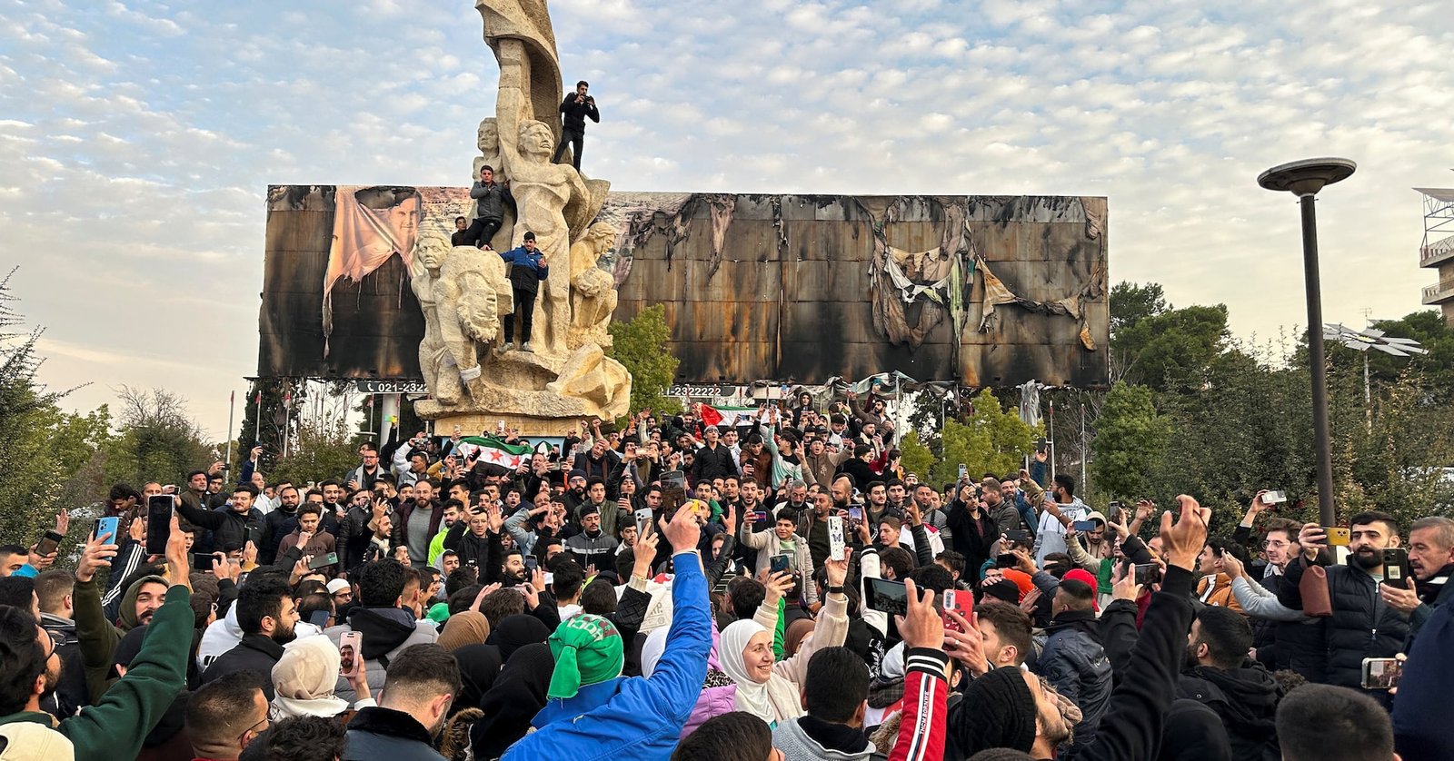 syria-live:-assad-regime-ousted-as-damascus-falls-to-rebels,-un.-envoy-says-‘watershed-moment’