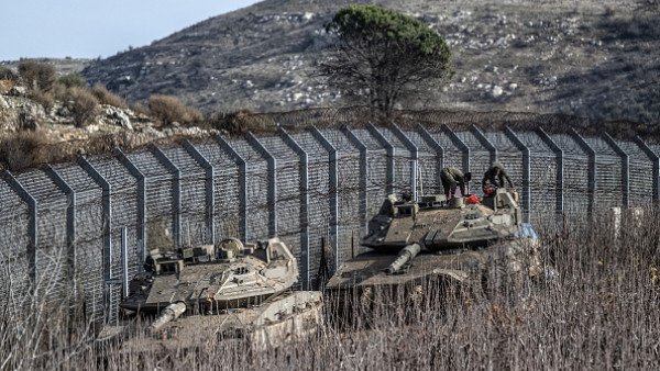 israel-hits-syrian-sites,-orders-complete-occupation-of-buffer-zone-amid-assad-fall