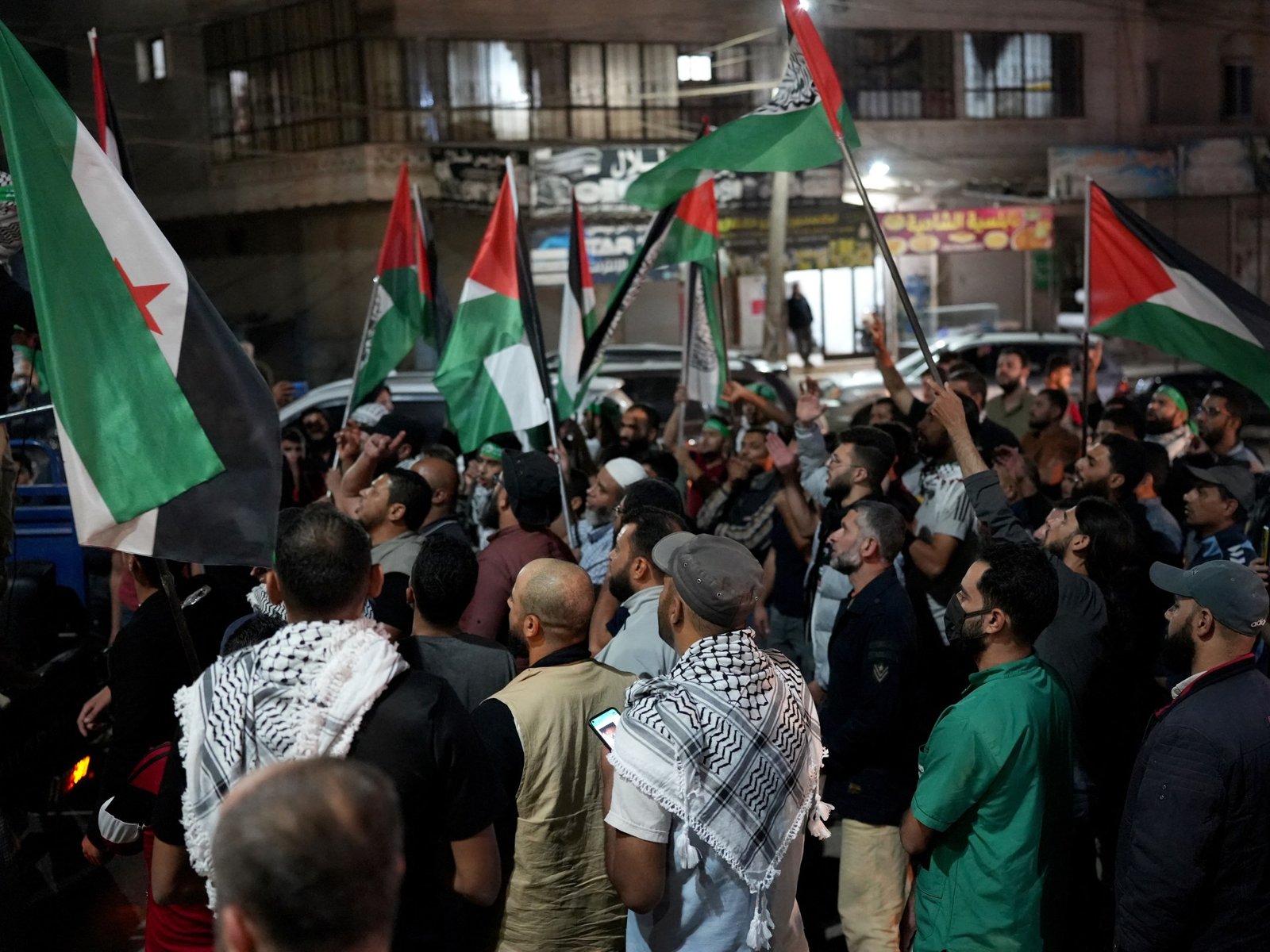 how-have-palestinian-groups-reacted-to-the-ouster-of-syria’s-al-assad?