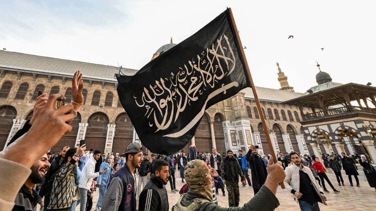 gulf-monarchies-scramble-in-syria-as-ghosts-of-the-arab-spring-return