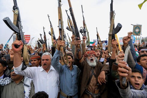 Yemenis wish for fall of the Houthis just as Damascus was liberated from Assad