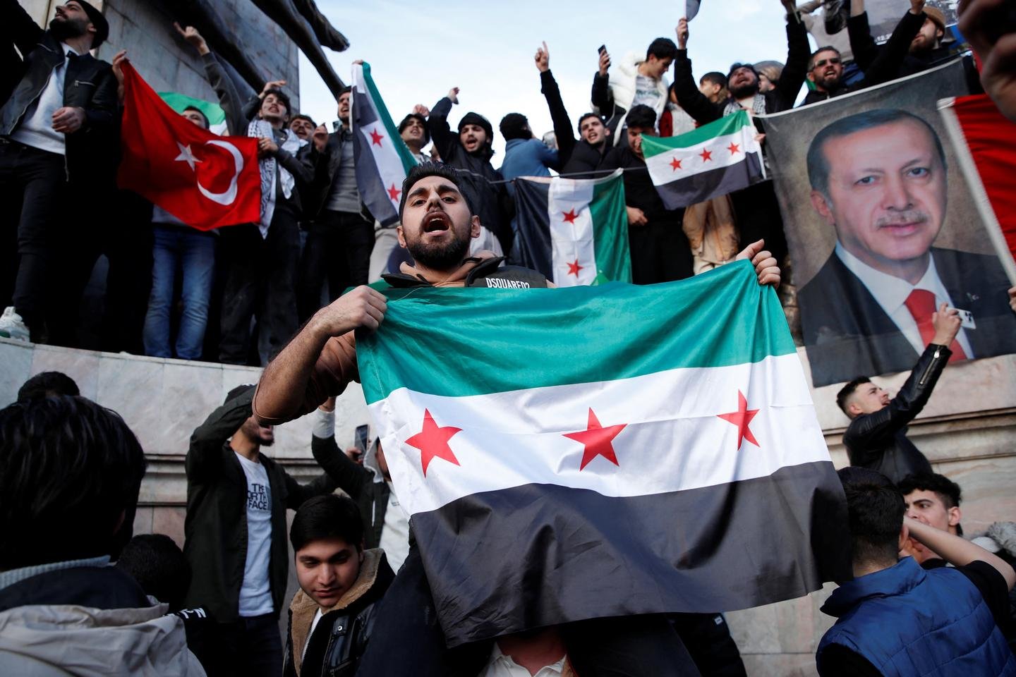 syria:-turkey-‘supports’-the-syrian-opposition-movement,-‘but-does-not-truly-control-it’