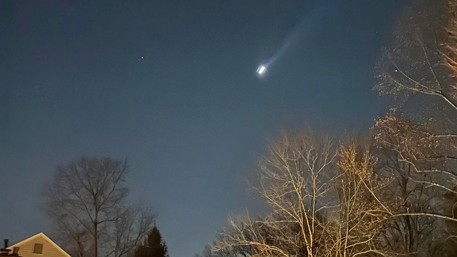 everything-we-know-about-unidentified-drones-flying-over-new-jersey,-new-york-and-other-states