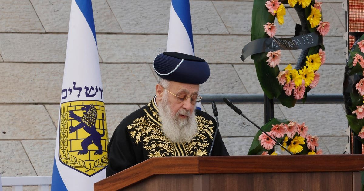 ‘It’s forbidden’: Former Sephardi chief rabbi says IDF service turns Haredim ‘bad’