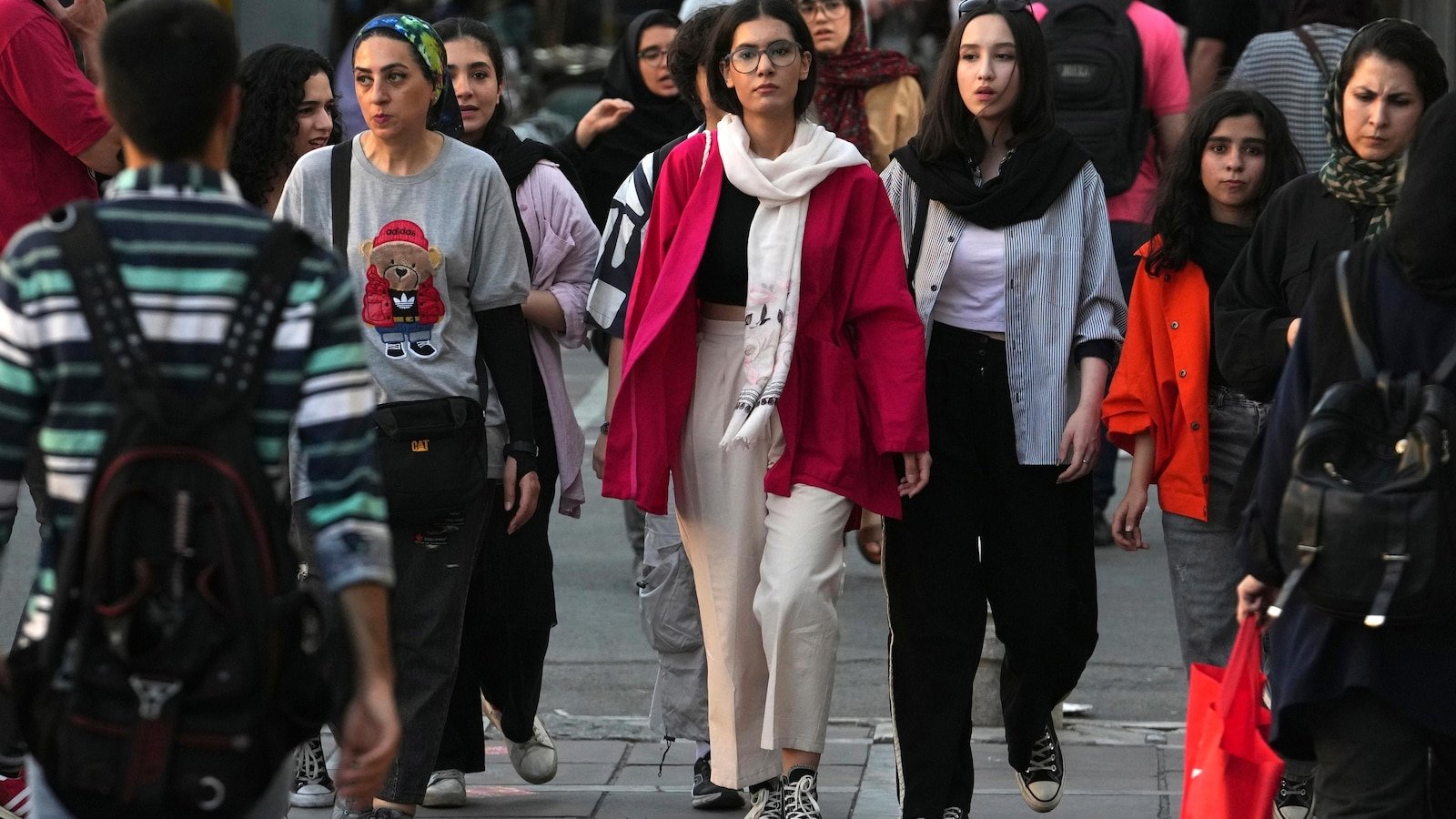 iran-pauses-the-process-to-implement-a-new,-stricter-headscarf-law-for-women,-official-says