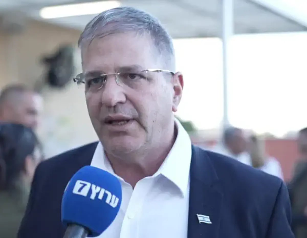 minister-kisch-to-arutz-sheva:-we-will-remain-in-syria-as-long-as-necessary