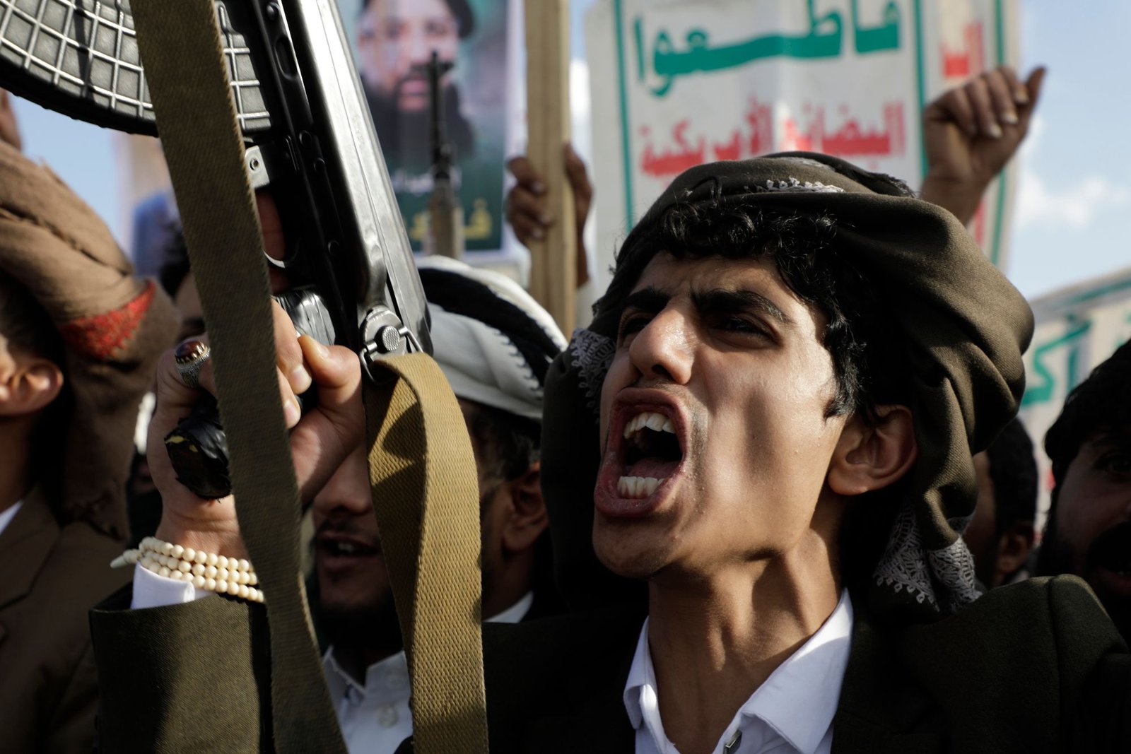iraq-to-disarm-militias-–-houthis-will-remain-iran’s-last-proxy-|-analysis