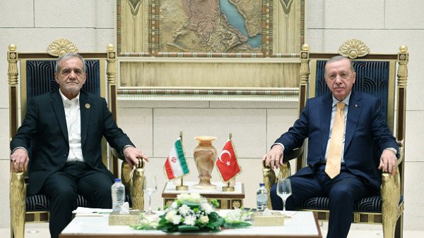 turkey,-iran-call-for-syria-unity-at-muslim-summit-in-cairo