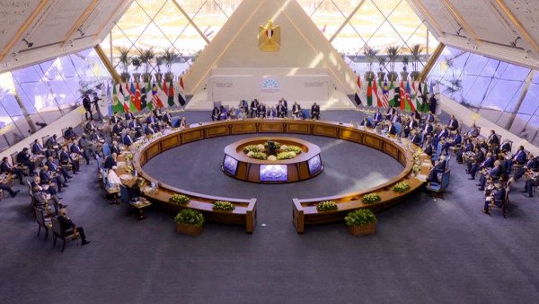 d-8-summit-in-egypt:-sisi-shows-off-new-capital’s-wastefulness;-grapples-with-assad’s-fall