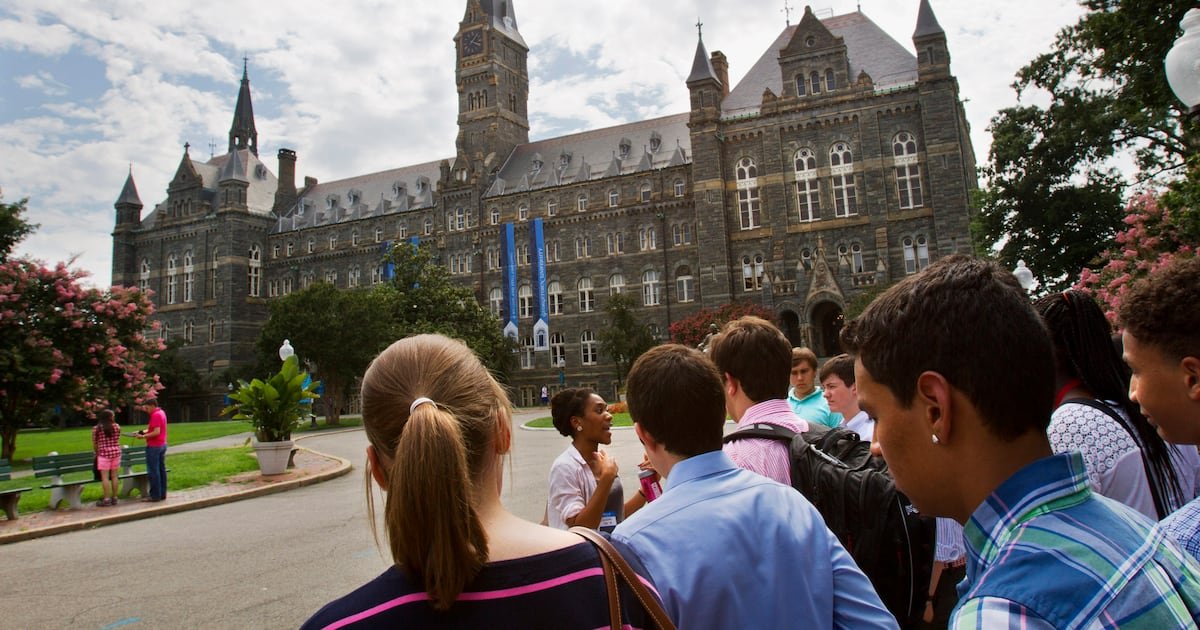us-universities-warn-international-students-of-possible-visa-issues-in-trump-return-to-power