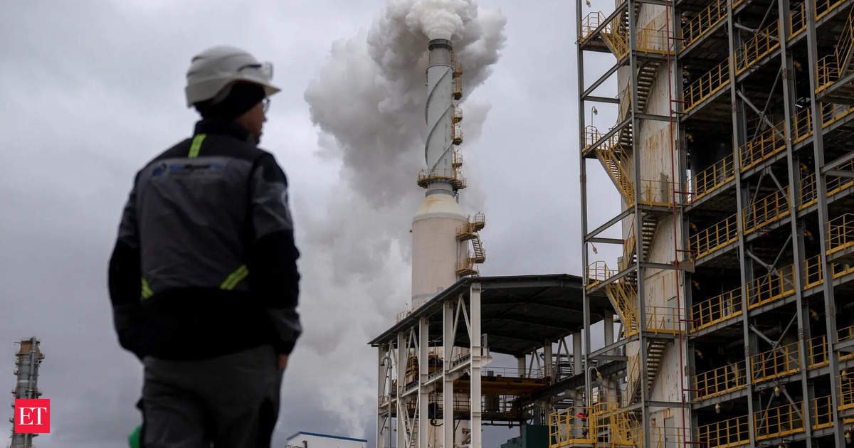 risks-are-ramping-higher-on-middle-east-crude-flows,-rapidan-says