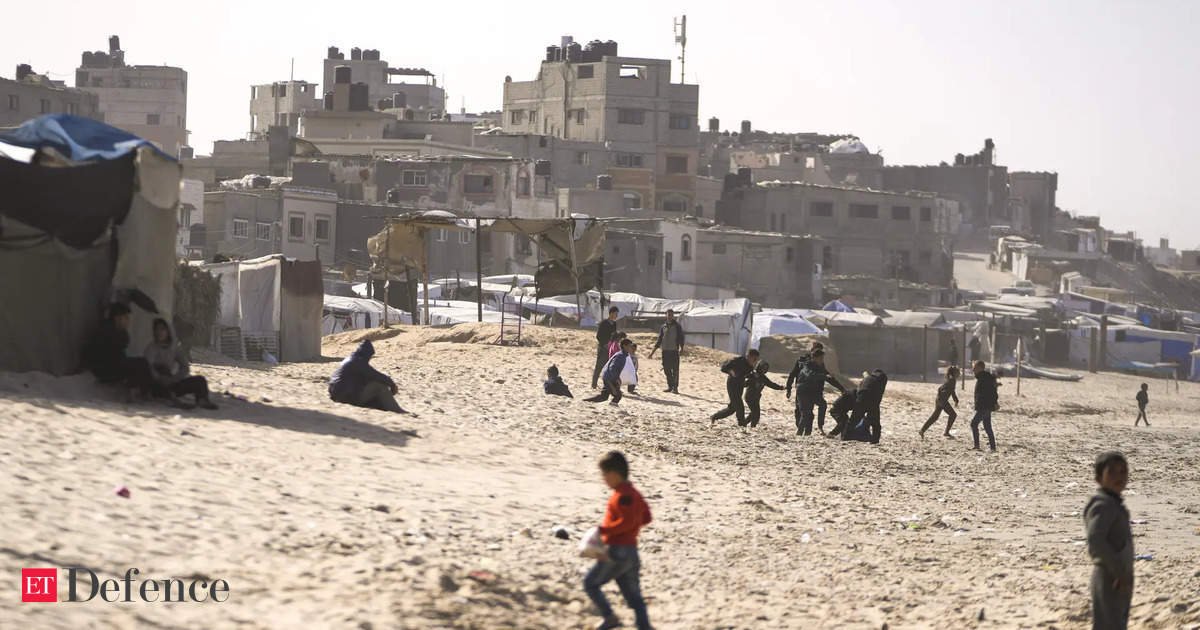 major-gaza-hospital-shut-after-israeli-raid,-director-held:-officials