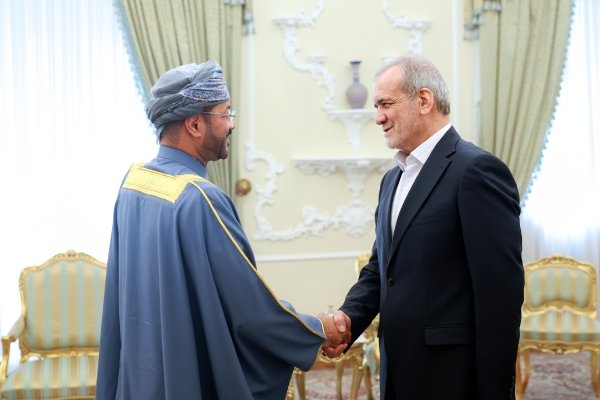 hm-the-sultan-sends-written-message-to-iranian-president