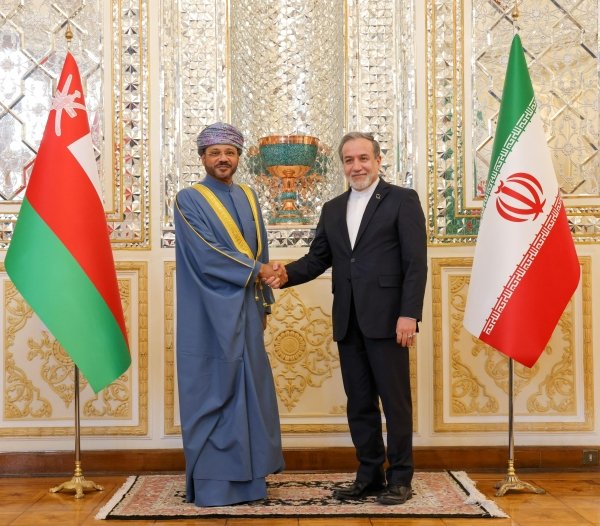 oman,-iran-pledge-to-strengthen-cooperation