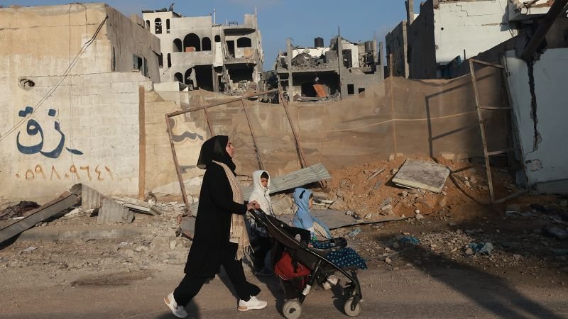gaza’s-population-is-falling,-while-israel’s-growth-is-slowing