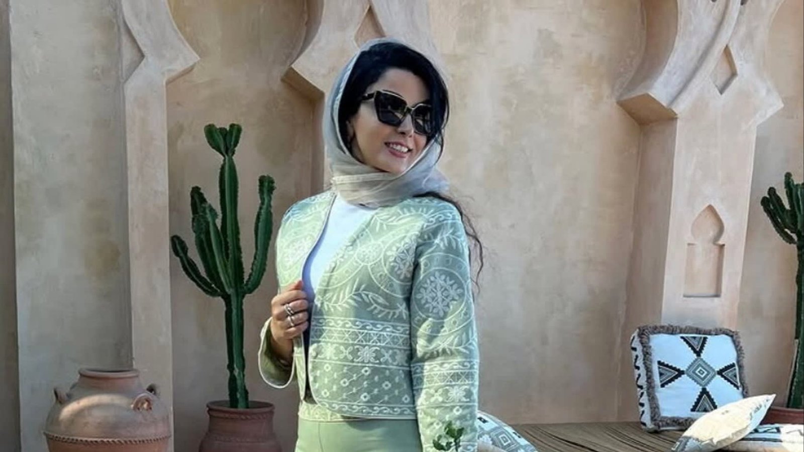 faith-and-fashion:-conservative-iranian-women-revamp-hijab-rules