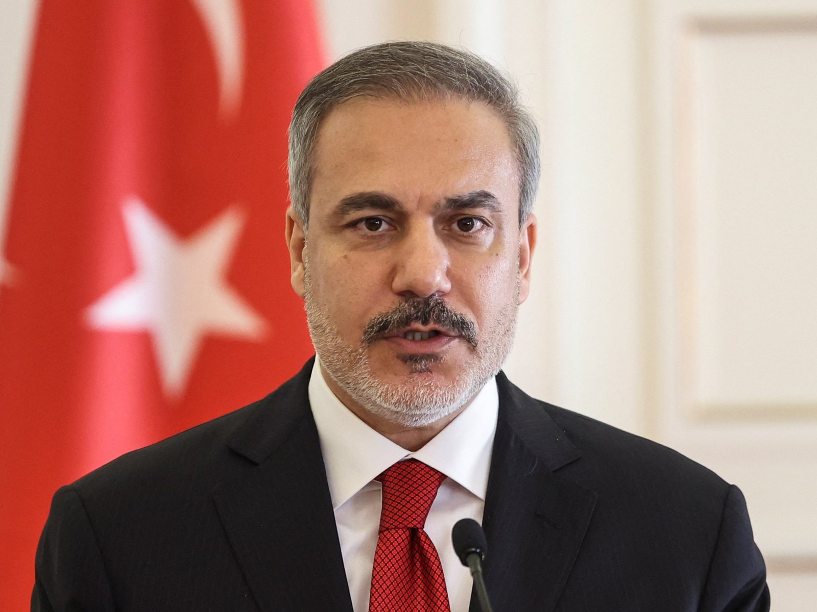 turkiye-threatens-military-action-against-kurdish-forces-in-syria