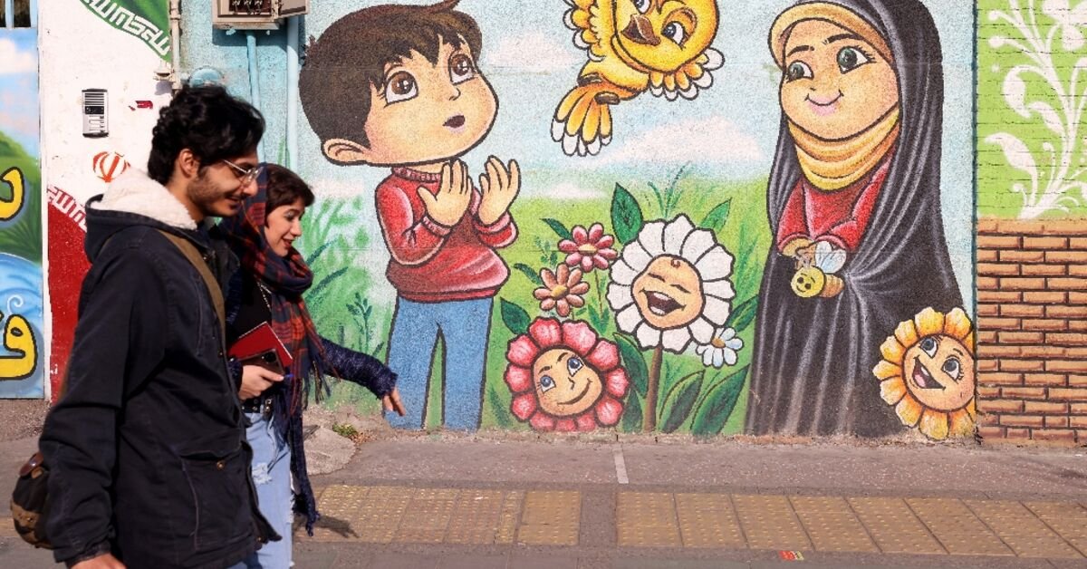 iran-population-ageing-fast,-bucking-government-efforts