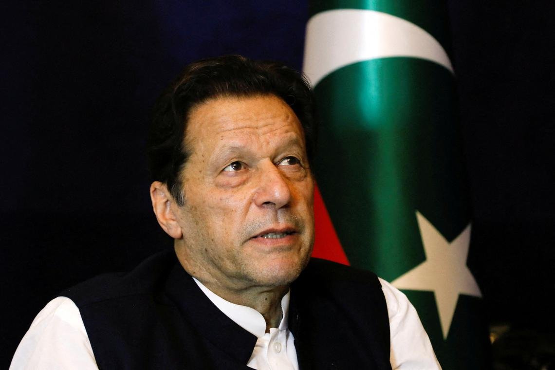 pakistan-ex-pm-imran-khan’s-party-holds-talks-with-government-ahead-of-ruling-in-graft-case