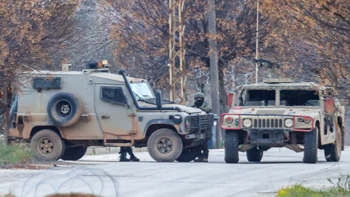 israeli-fire-kills-11-on-deadline-for-lebanon-withdrawal