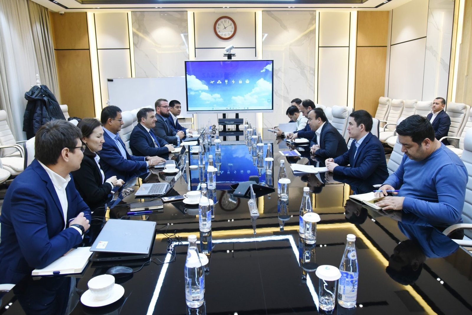 uzbekneftegaz,-schlumberger-discuss-establishment-of-joint-project-management-team