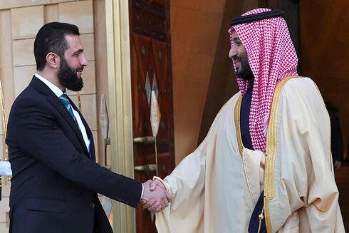 Syria’s transitional president in inaugural foreign trip visits Saudi Arabia