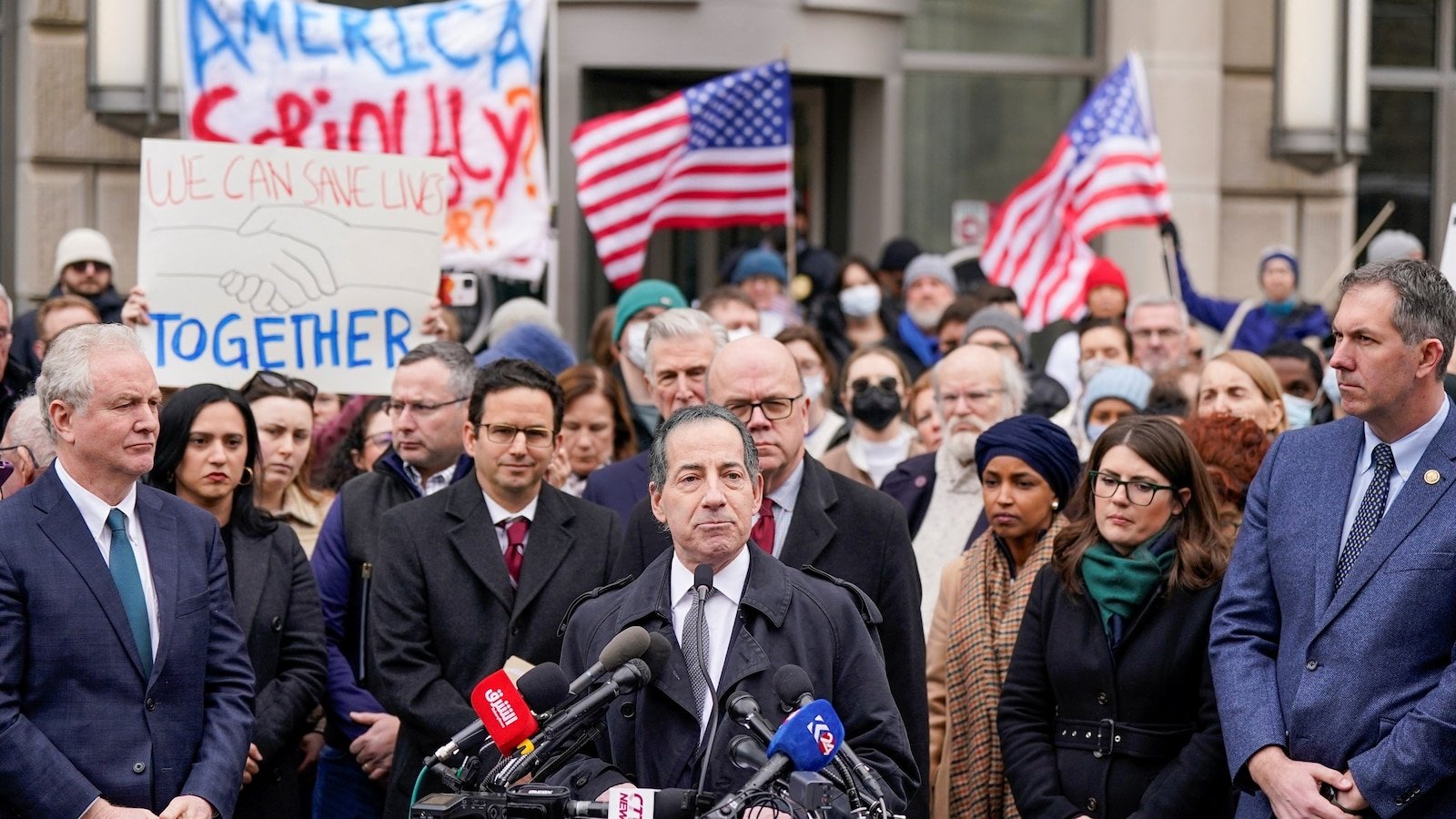 ‘this-is-a-constitutional-crisis’:-democrats-blast-musk-and-trump-over-usaid