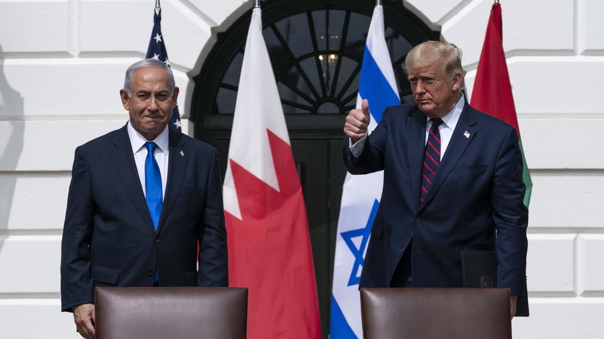 trump-and-netanyahu-to-hold-talks-as-us.-president-warns-’no-guarantees’-fragile-peace-in-gaza-will-hold