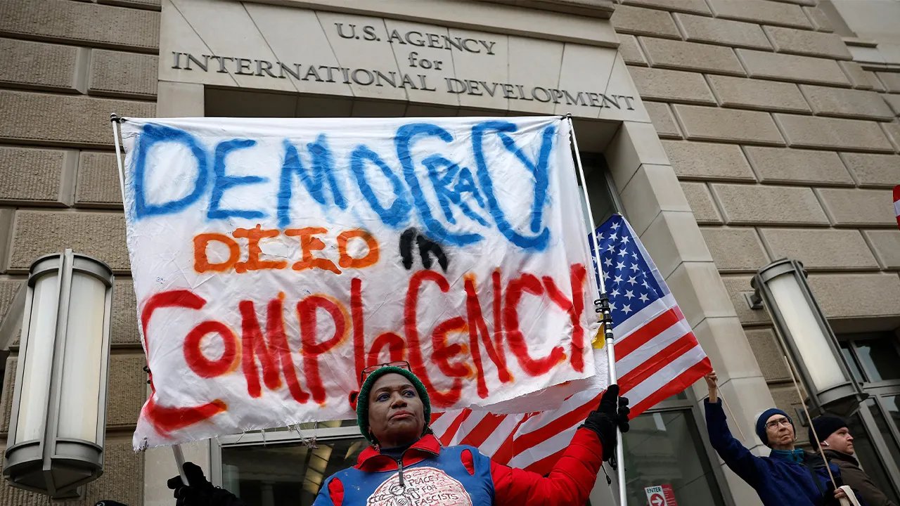 columbia-journalism-review-worries-usaid-freeze-will-hurt-independent-journalism-abroad