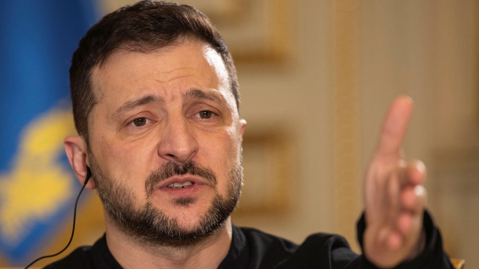‘let’s-do-a-deal’:-zelenskyy-touts-ukraine’s-rare-earth-stores-to-trump