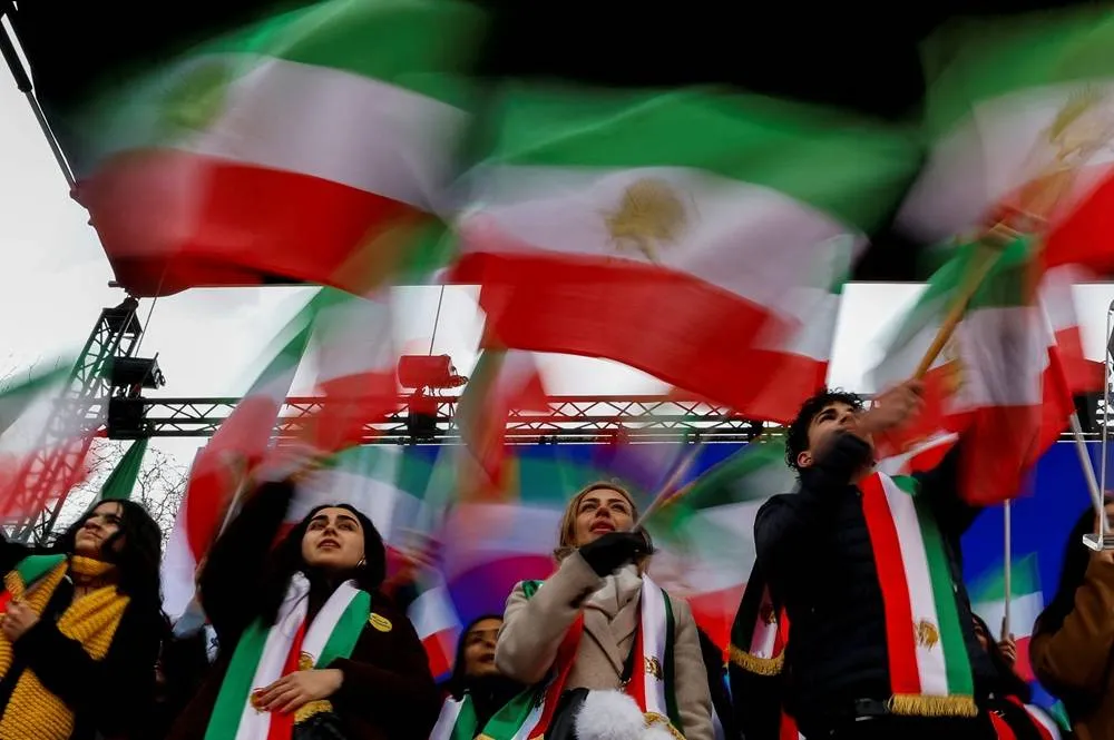 emboldened-by-trump,-iranian-dissidents-demand-overthrow-of-rulers
