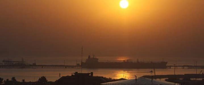 trump-targets-iran’s-oil-but-leaves-the-door-open-for-talks