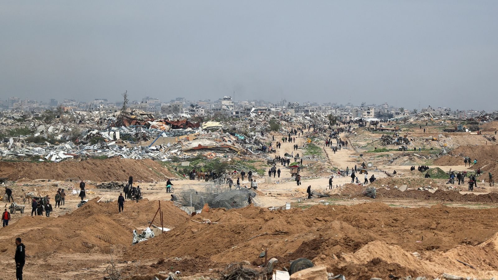 israeli-forces-withdraw-from-key-netzarim-corridor-in-gaza